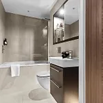 Lux Centre,parking On Request,riverside,wifi,netflix,2bd-ensuite,bosch Coffee Machine 公寓