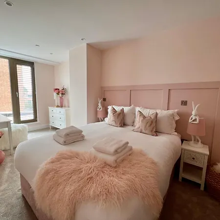 The Pink Palace At Ryedale House * York