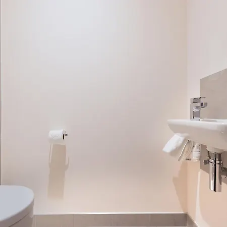 Luxurious, Centre Location, Parking On Request The Pink Palace At Ryedale House