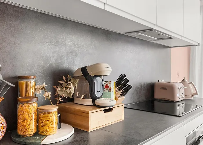 Luxurious, Centre Location, Parking On Request The Pink Palace At Ryedale House