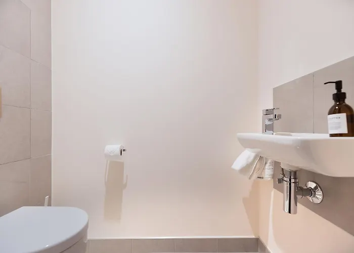 Luxurious, Centre Location, Parking On Request The Pink Palace At Ryedale House