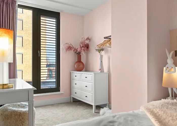 Luxurious, Centre Location, Parking On Request The Pink Palace At Ryedale House *