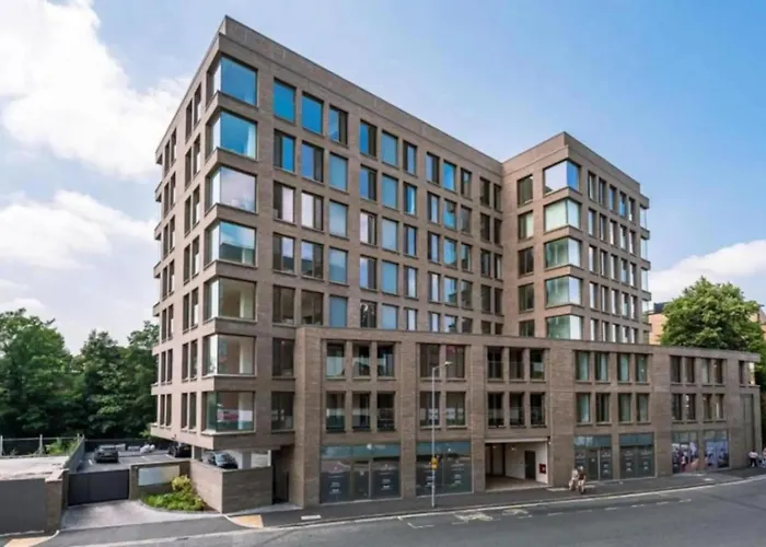 Appartement Ryedale House,city Centre,parking On Request,riverside,wifi,netflix,2bd-ensuite,bosch Coffee Machine *